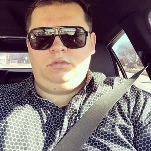 Meet your Posher, Sasho